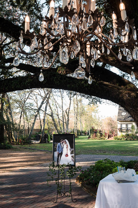 Oak-Tree-Manor-Wedding-Spring-Tx